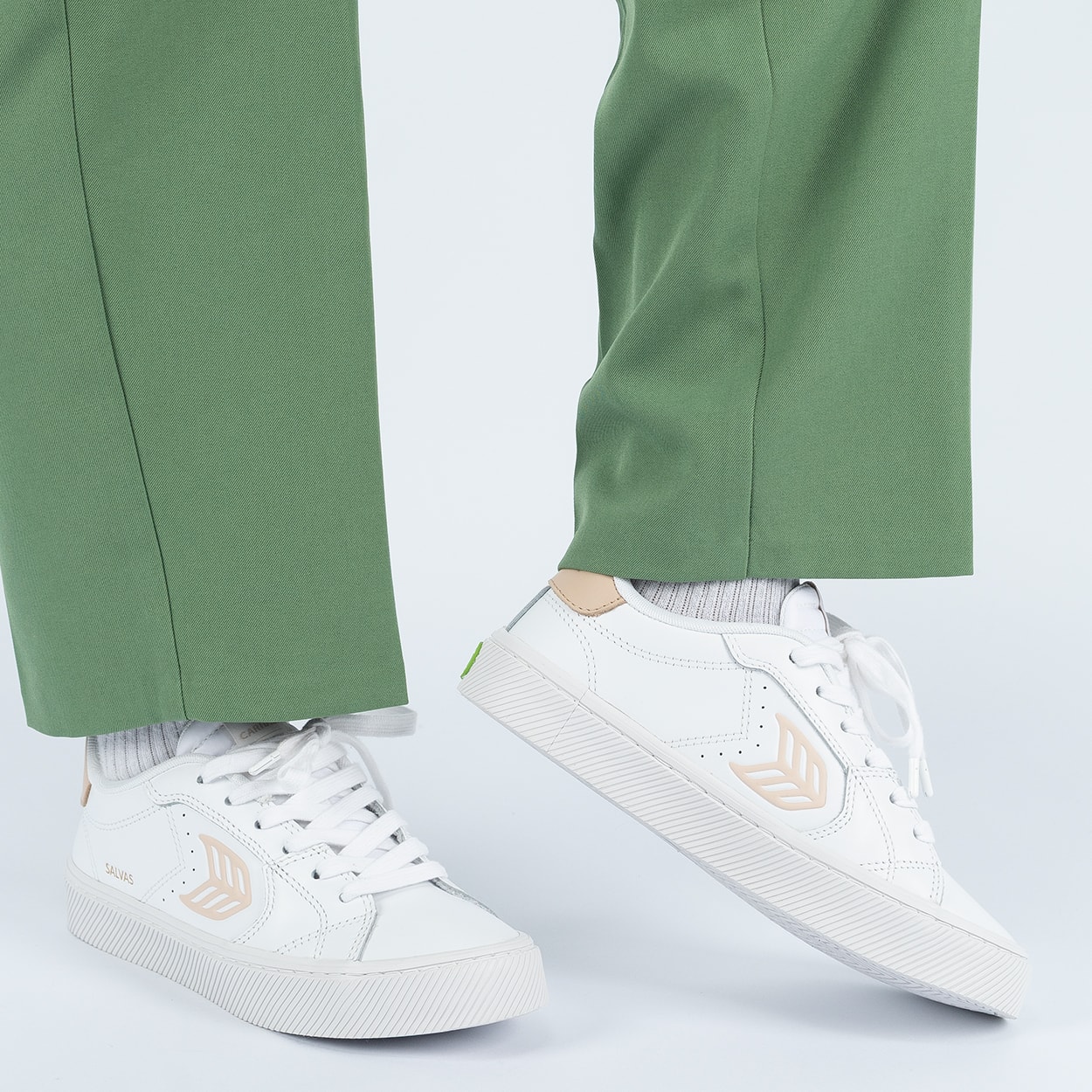 Tênis Cariuma Salvas Leather White Shifting Sand 411301W1K