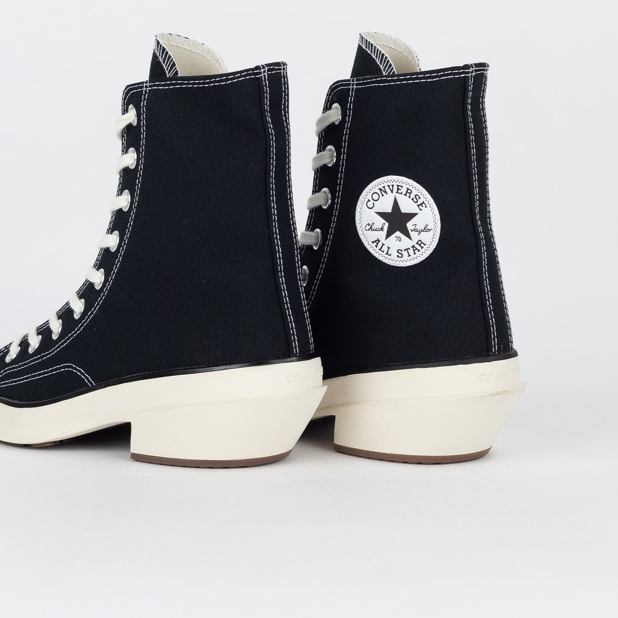 Tênis Converse Chuck 70 De Luxe Pointed Hi Black White A13016C
