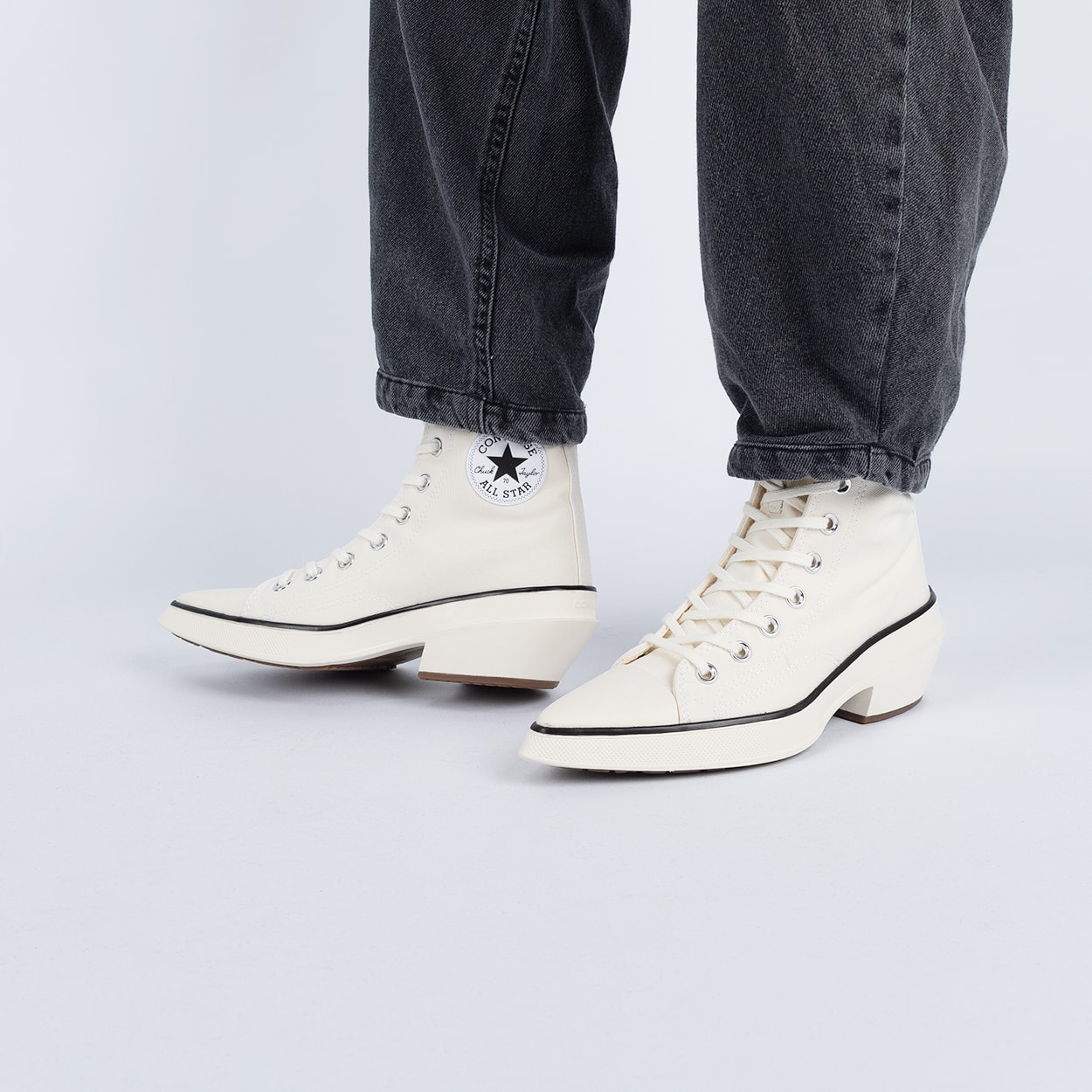 Tênis Converse Chuck 70 De Luxe Pointed Hi Egret Black A13017C