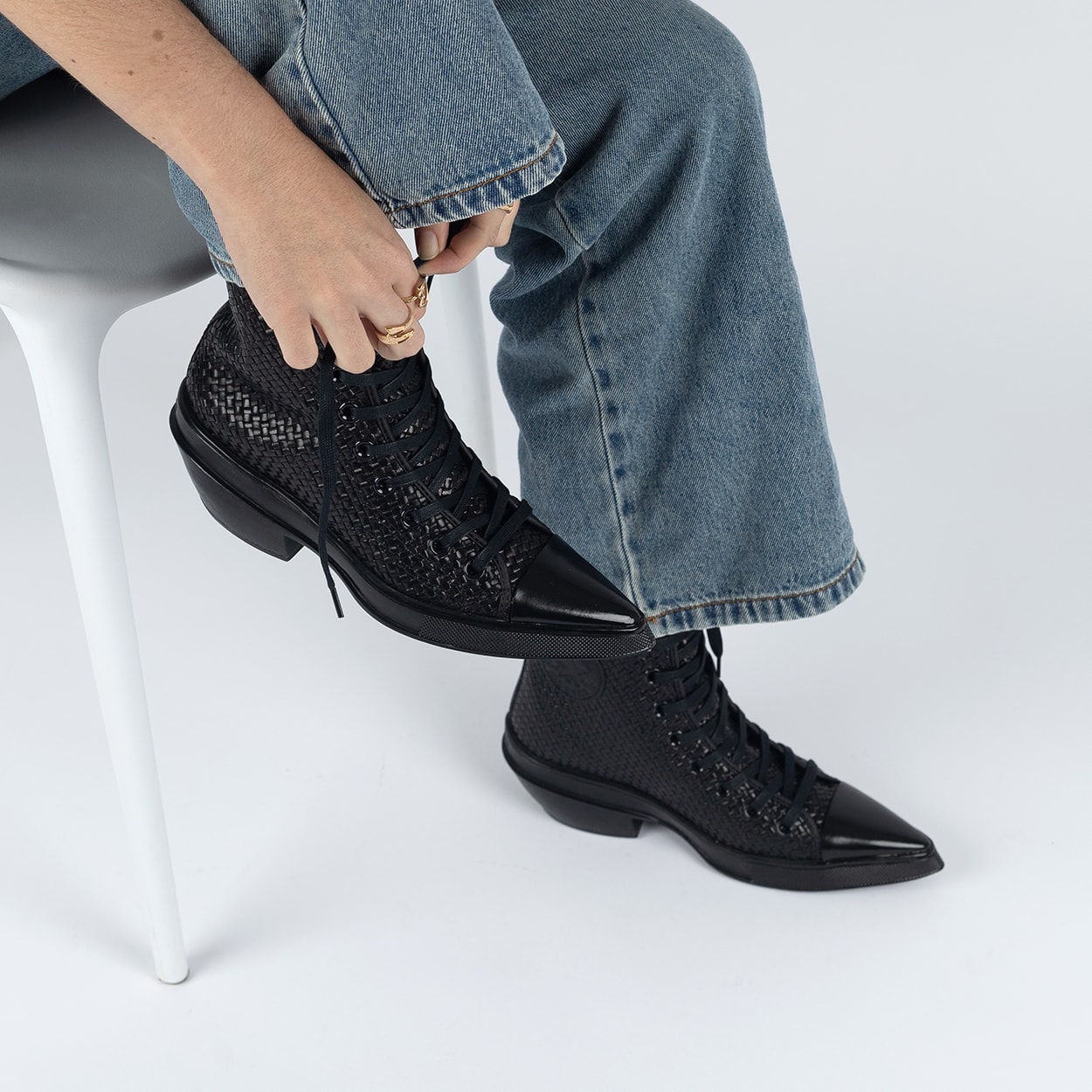 Tênis Converse Chuck 70 De Luxe Pointed Hi Woven Leather Black