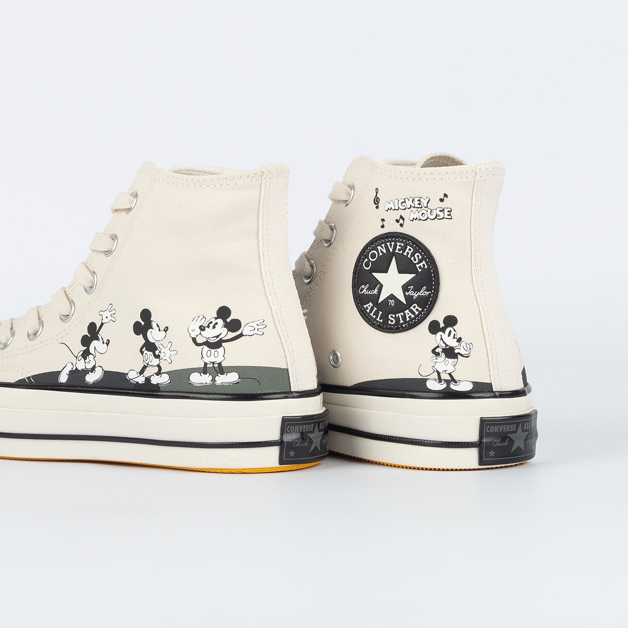 Tênis Converse Chuck 70 Hi Disney Mickey Vintage Bege Claro Preto