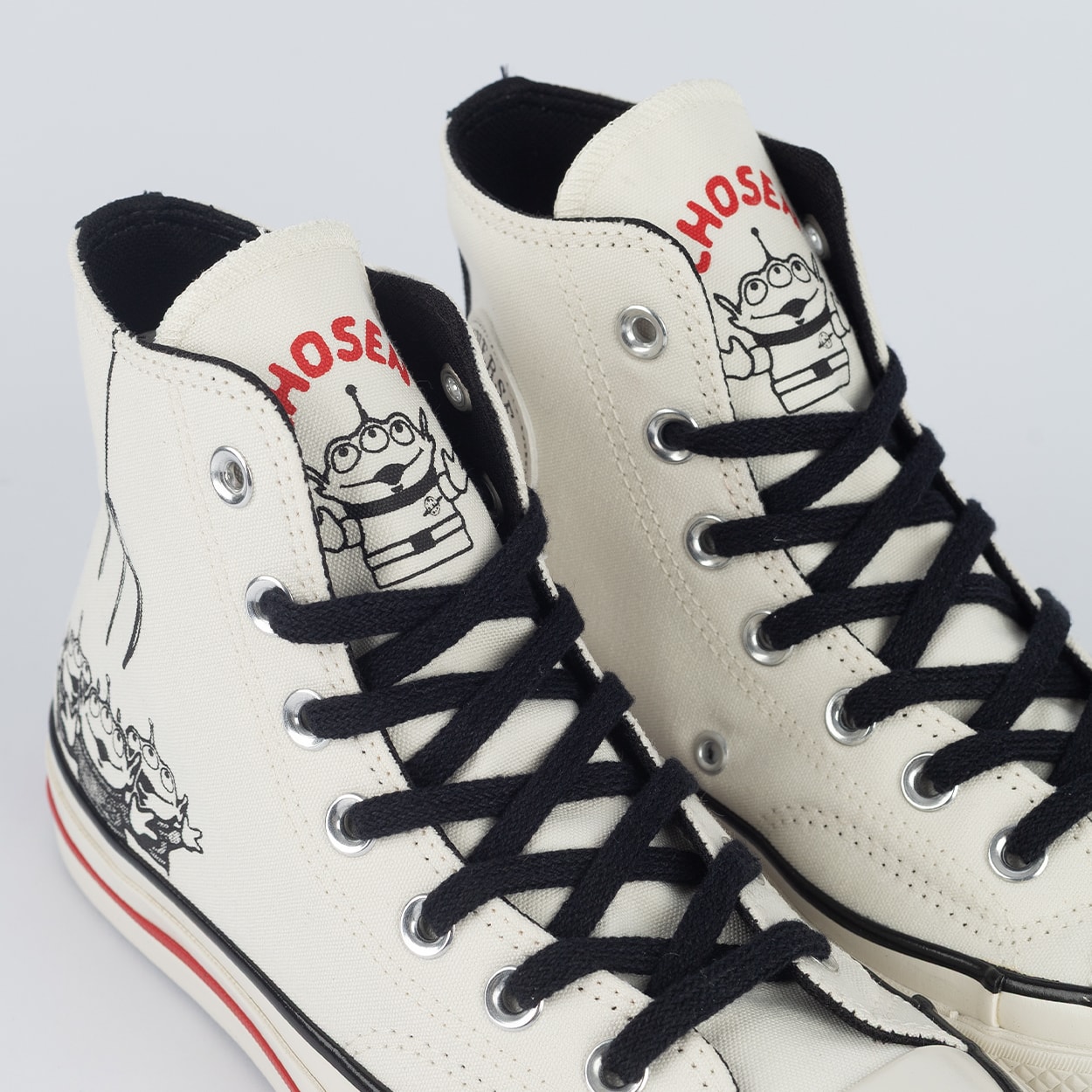Tênis Converse Chuck 70 Hi Disney Pizza Planet Amendoa Preto