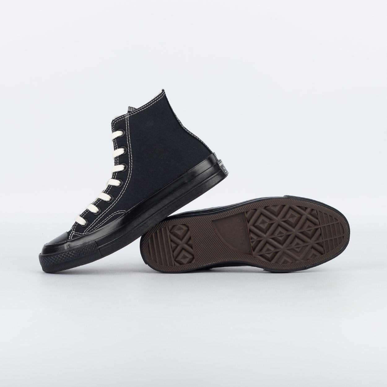 Tênis Converse Chuck 70 Hi Essential Preto Amendoa CT33720001