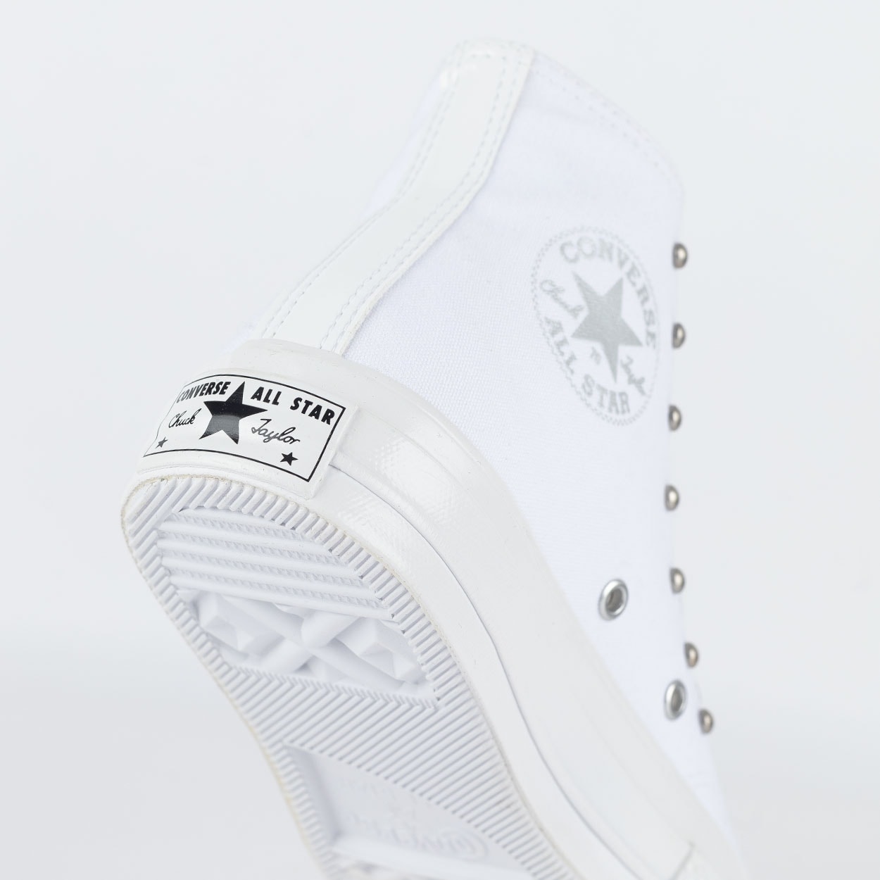 Tênis Converse Chuck 70 Hi Star Studded Branco Cinza Metal CT25980002