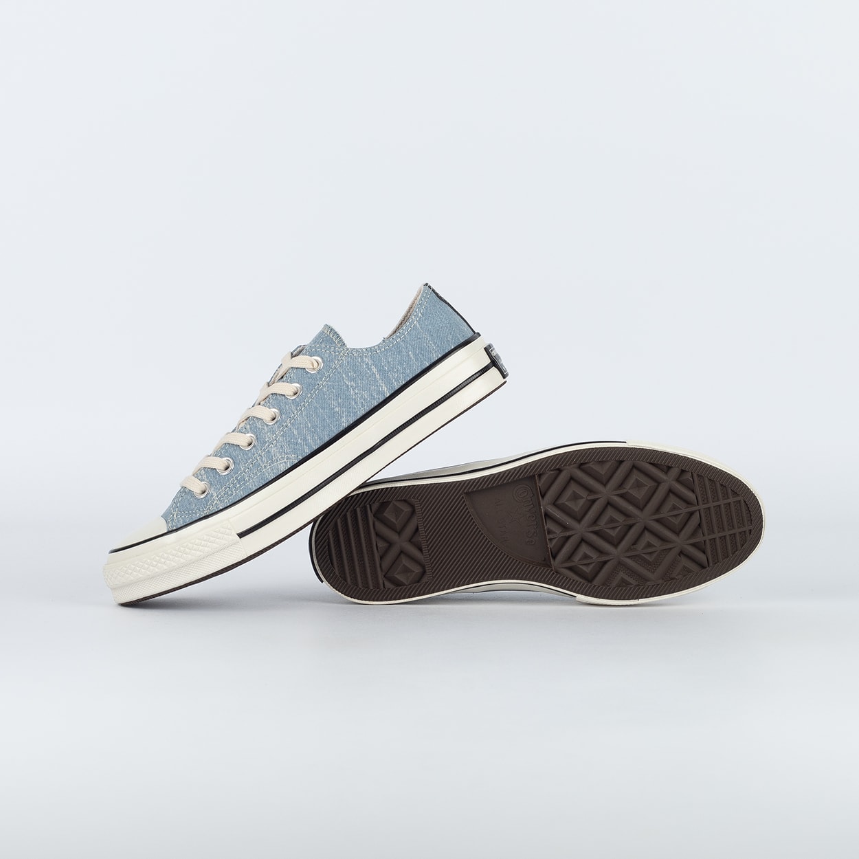 Tênis Converse Chuck 70 Ox Denim Mood Azul Claro Preto Amendoa
