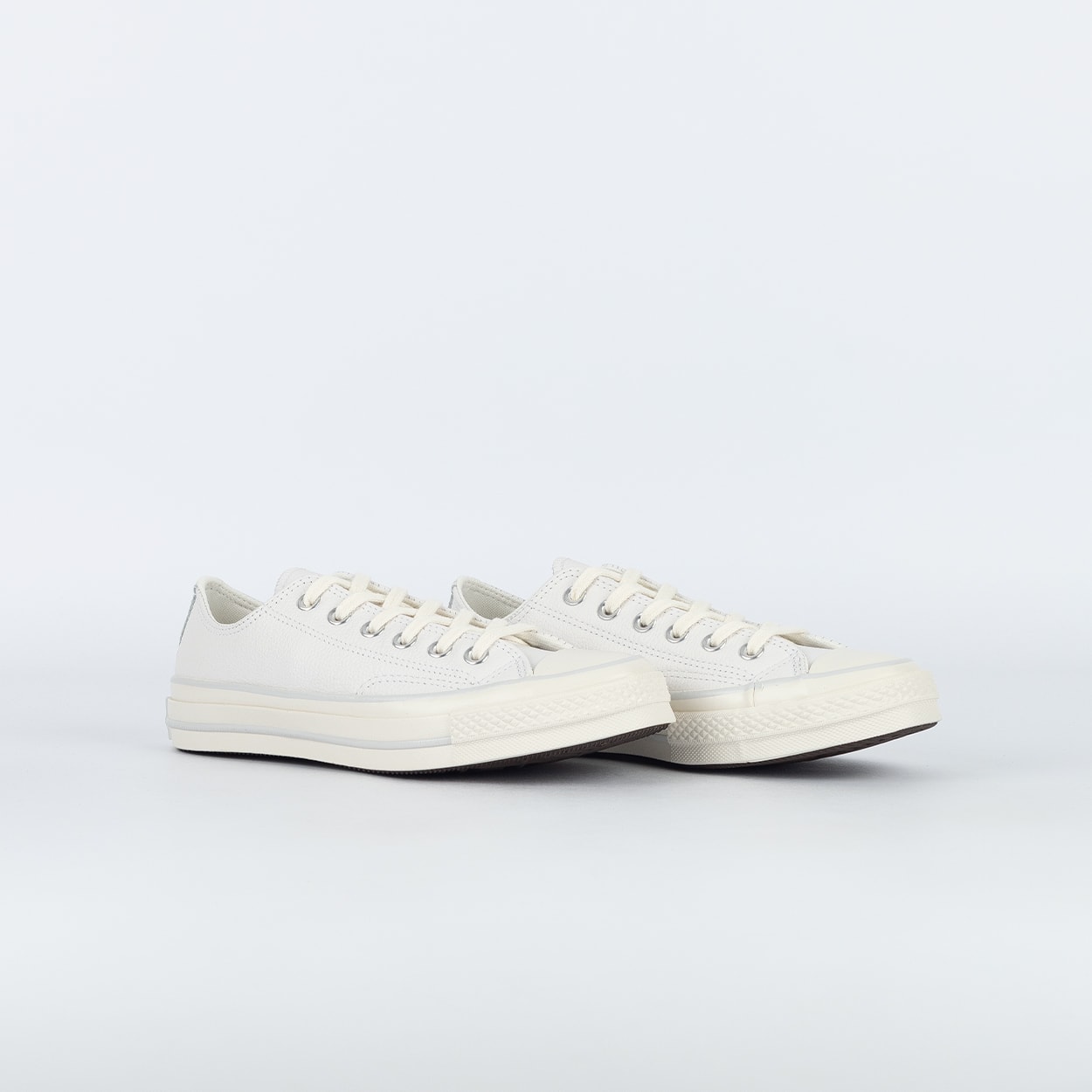 Tênis Converse Chuck 70 Ox Essential Branco Neutro Amendoa CT33020002