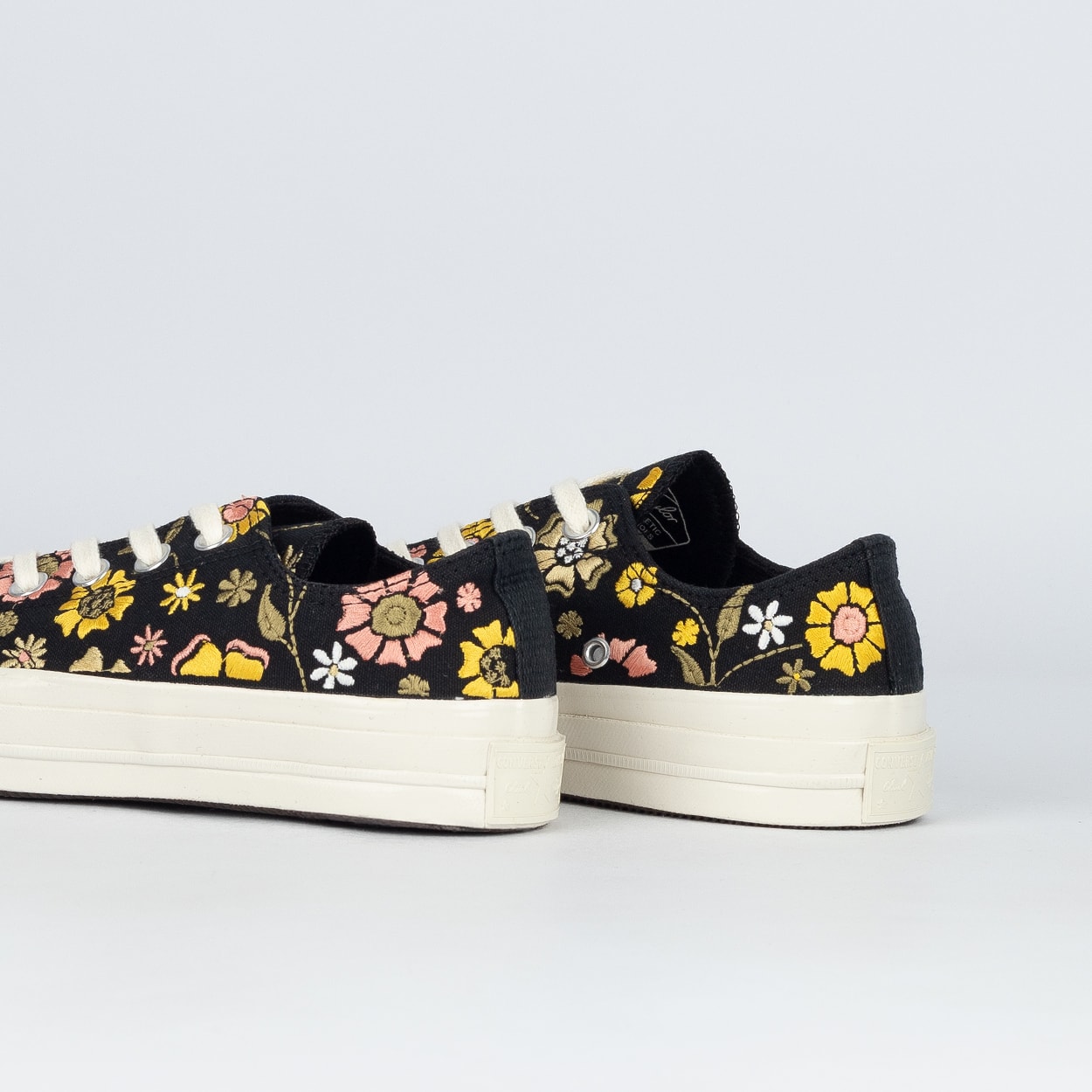 Tênis Converse Chuck 70 Ox Eternal Sunshine Preto Preto Amendoa