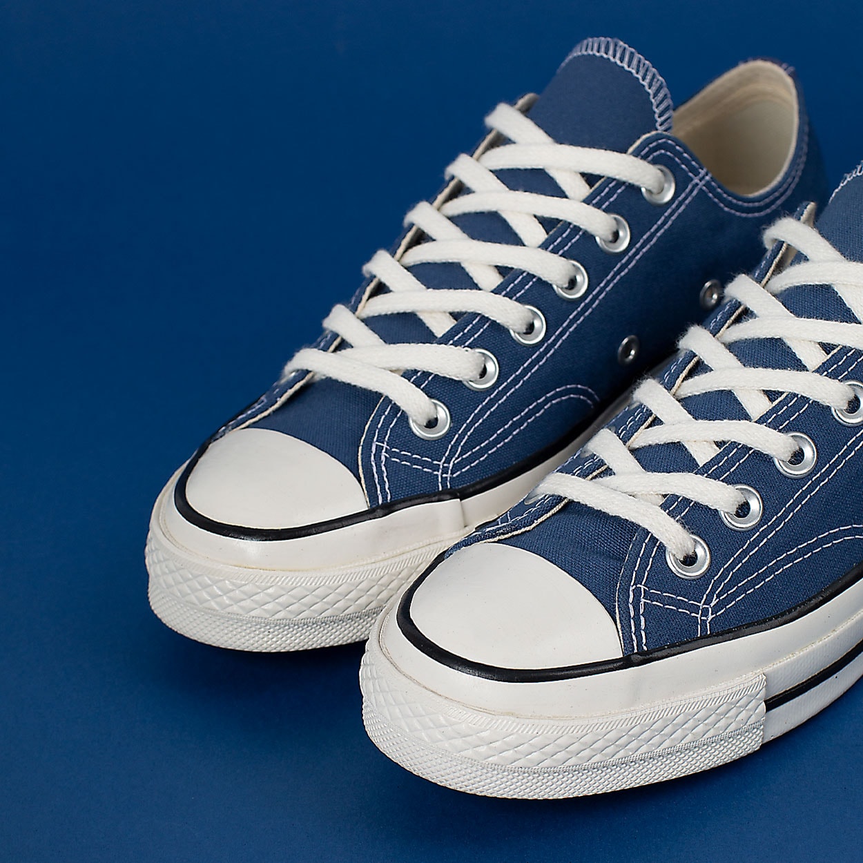 Converse azul hot sale marinho