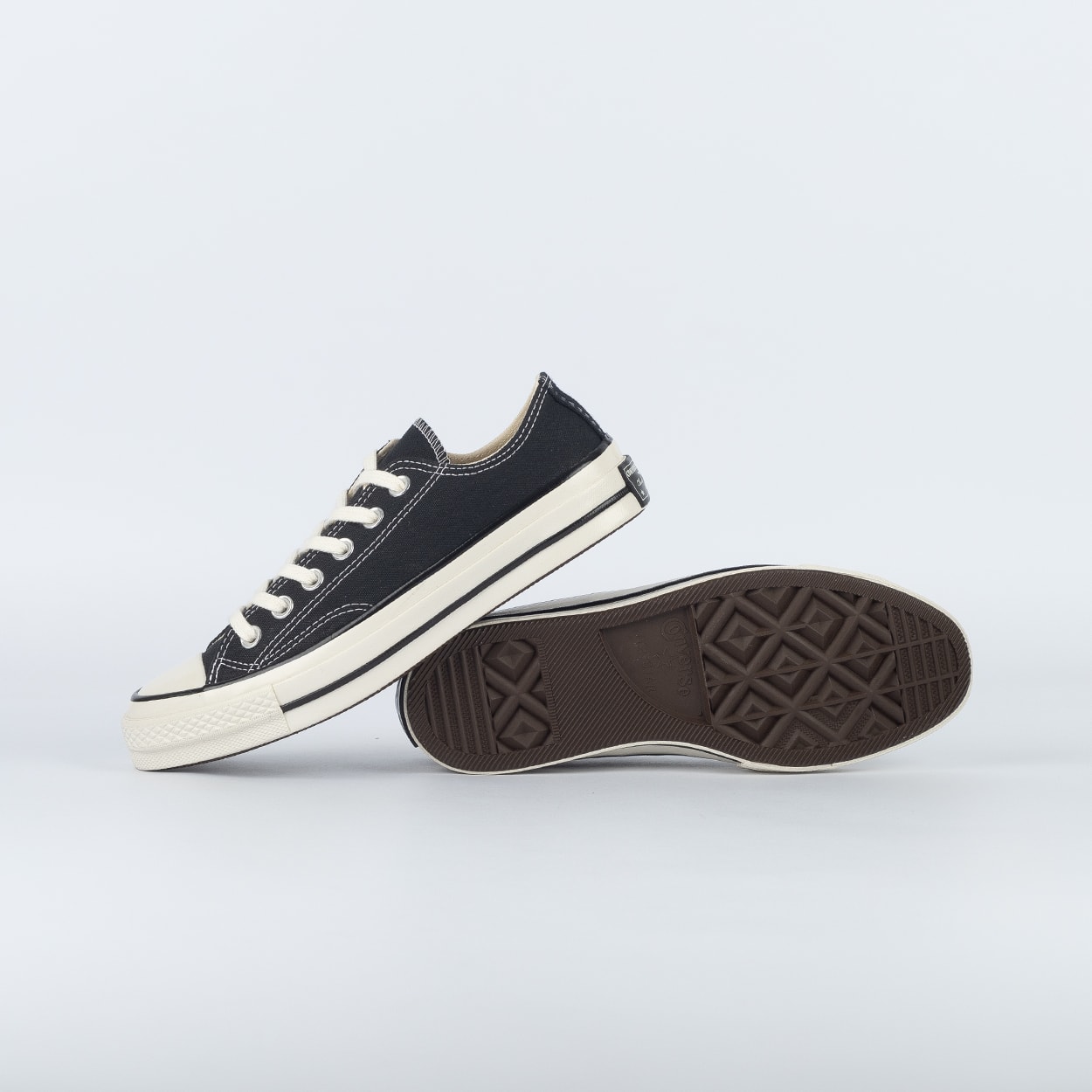Tênis Converse Chuck 70 Ox Vintage Preto Branco CT09560004