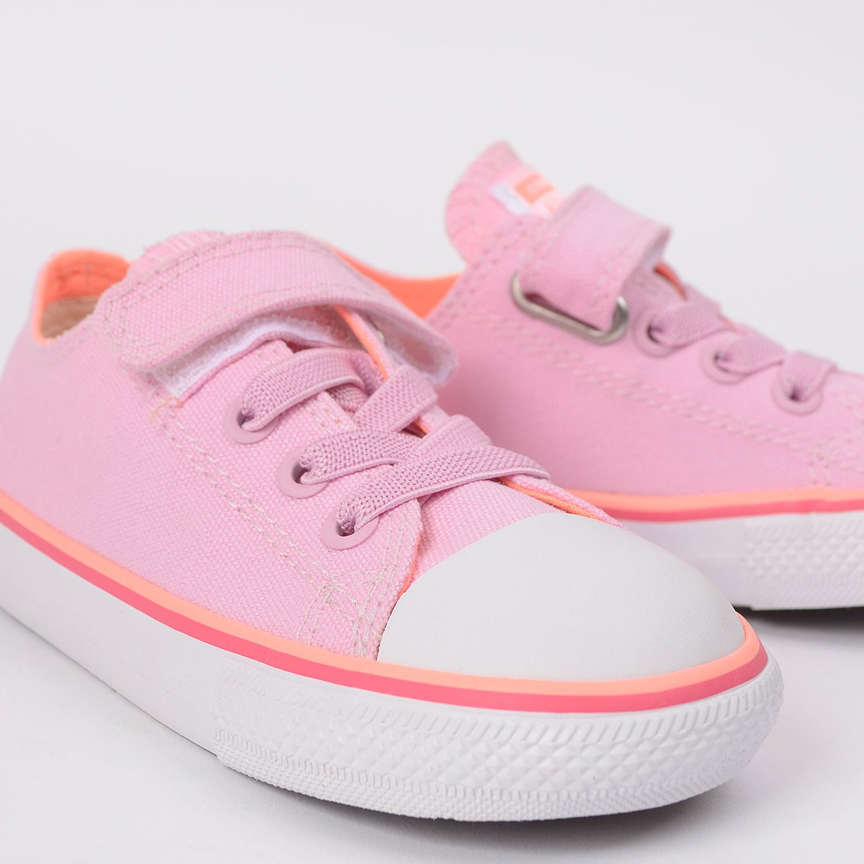 converse rosa claro