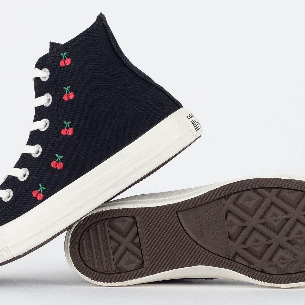 Tênis Converse Chuck Taylor All Star Hi Cherry On Preto Amendoa