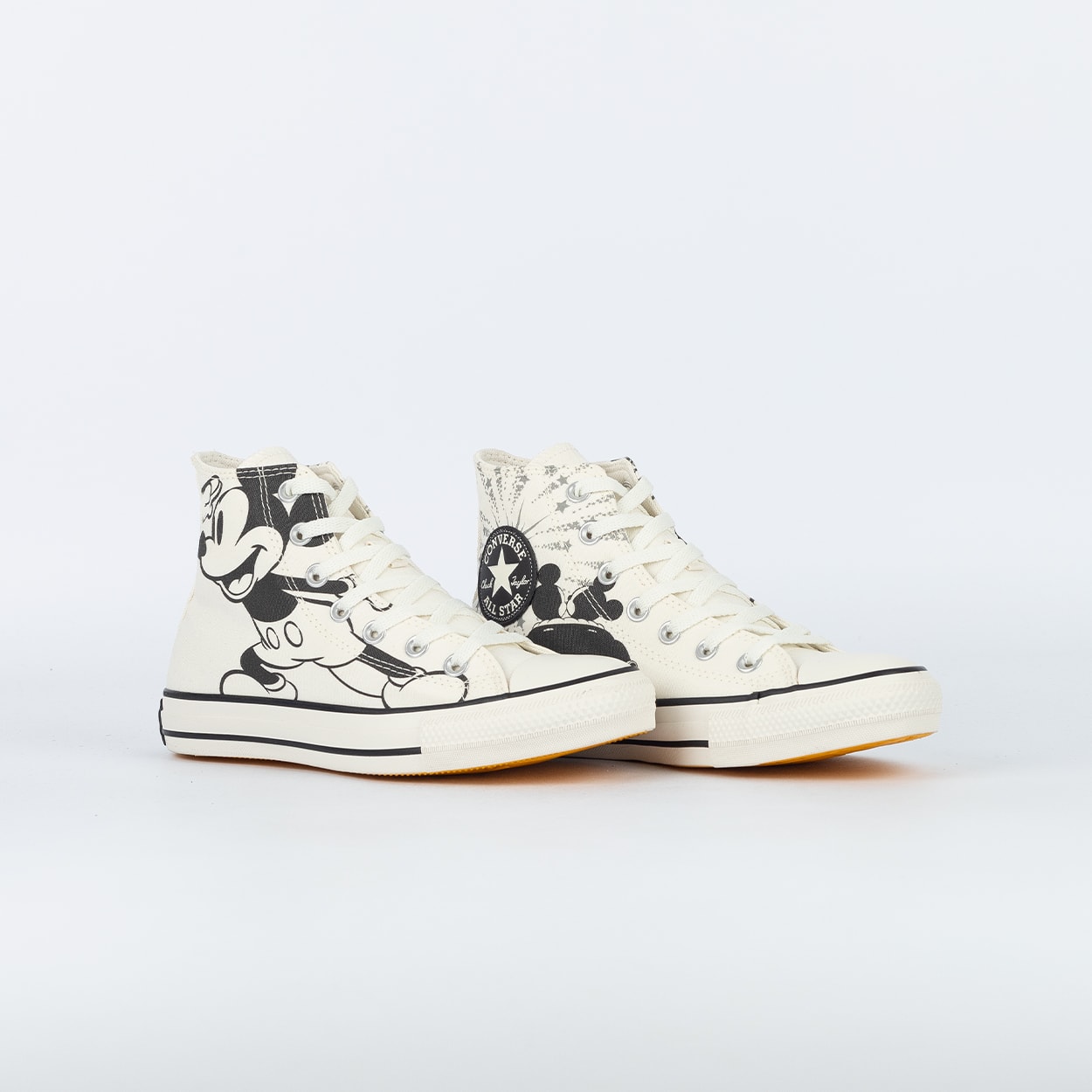 【おみっきー】2台 Tênis Converse Chuck Taylor All Star Hi Disney Mickey & Minnie