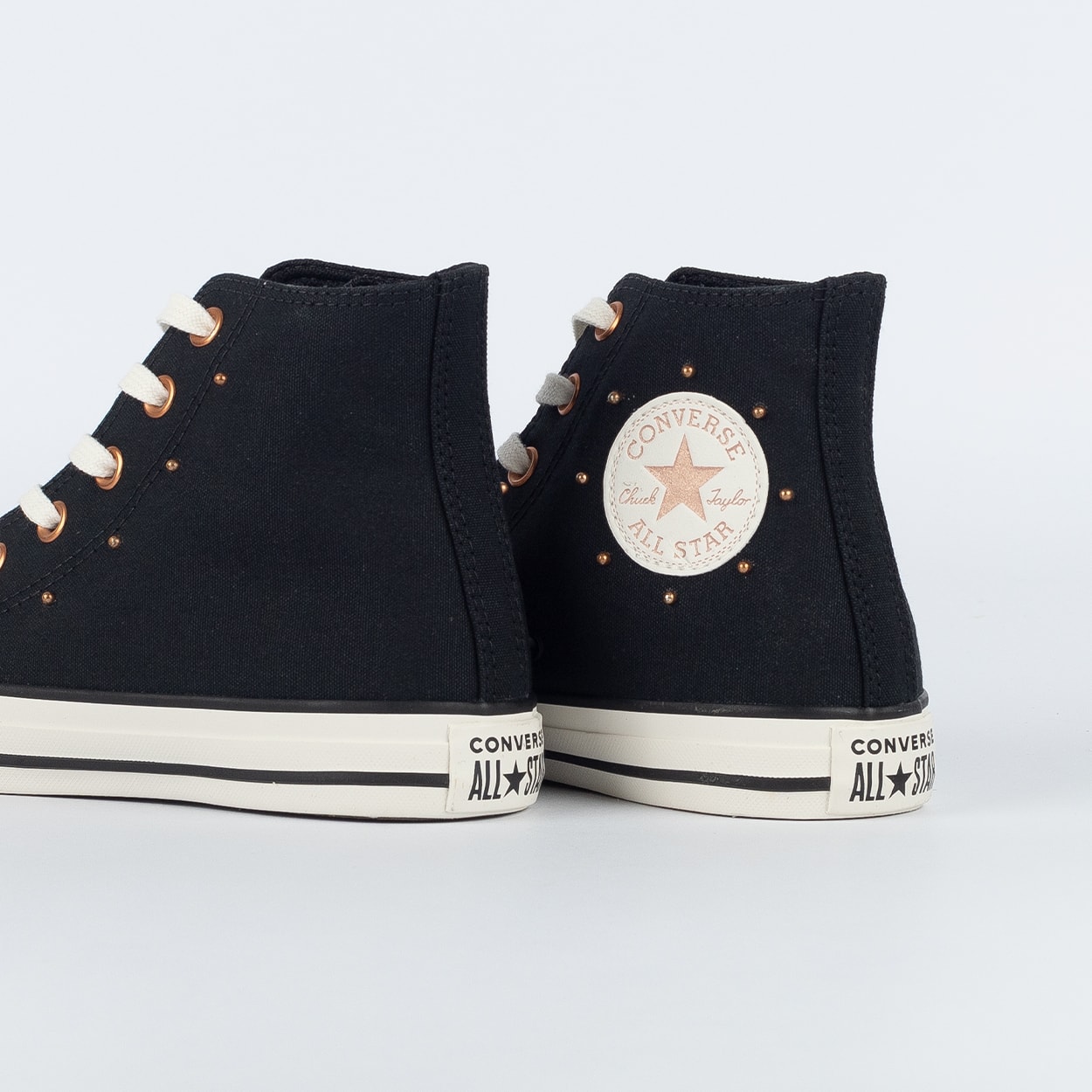Tênis Converse Chuck Taylor All Star Hi Mini Studs Preto Ouro Rosa