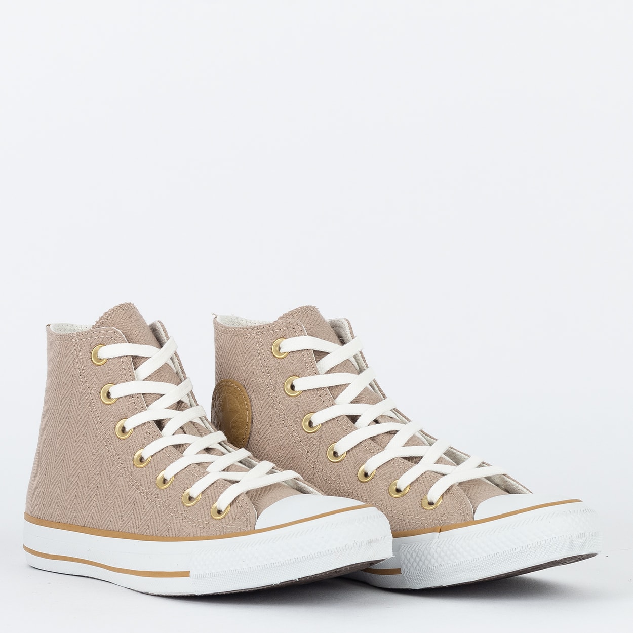 nude chuck taylor