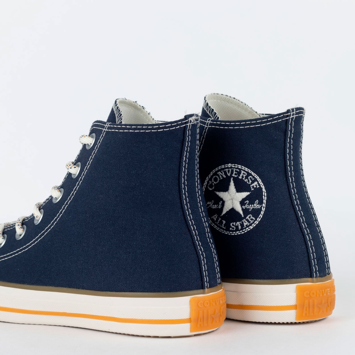 Tênis Converse All Star Cano Alto Chuck Taylor HI - Azul Marinho/Branco/Preto