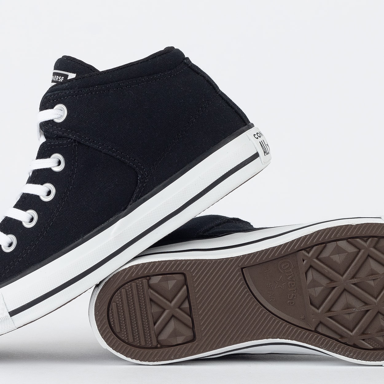 Tênis Converse Chuck Taylor All Star High Street Mid