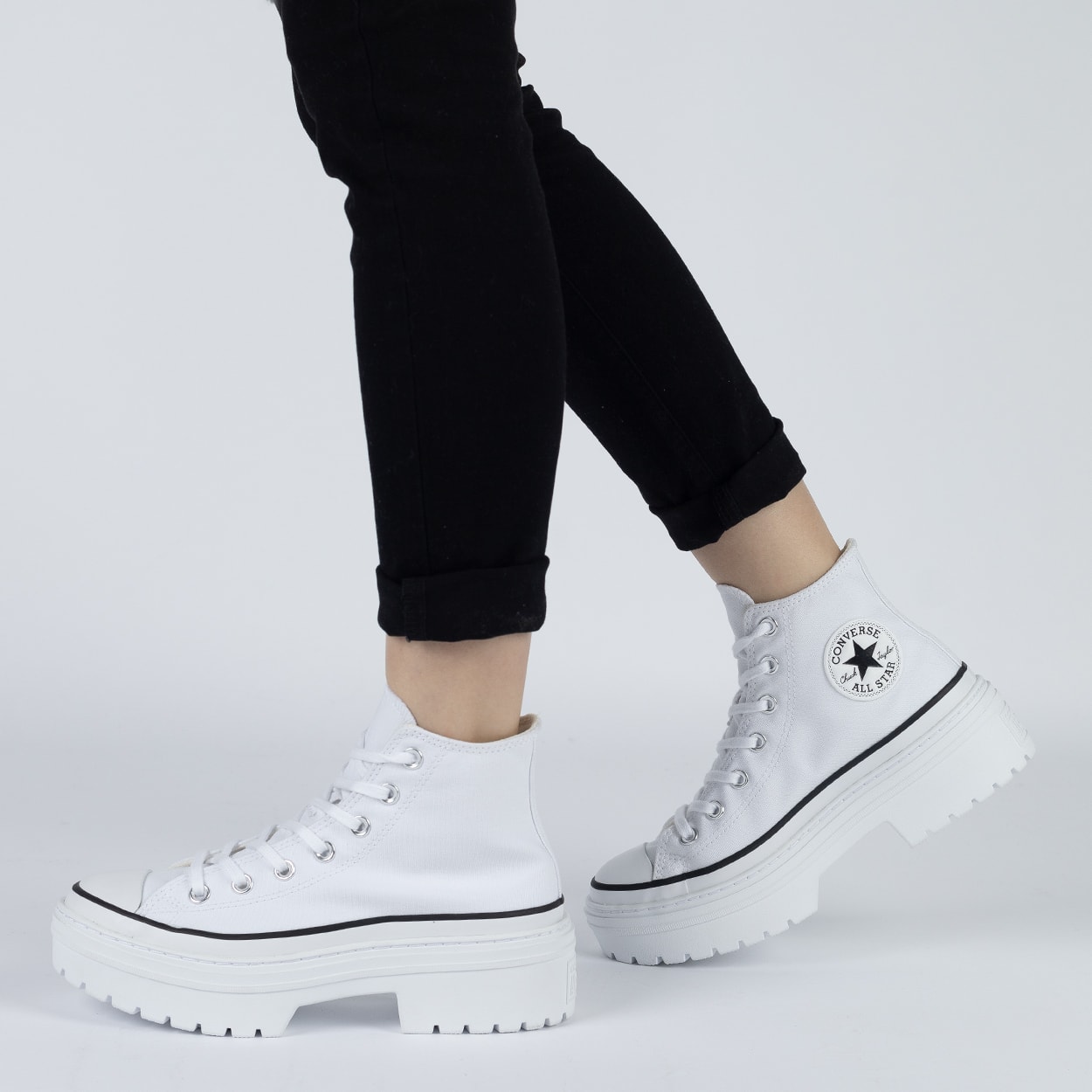 w*8様 CONVERSE Chuck Taylor All Star ホワイト Tênis Cano Alto Converse All Star Chuck Taylor Monochrome
