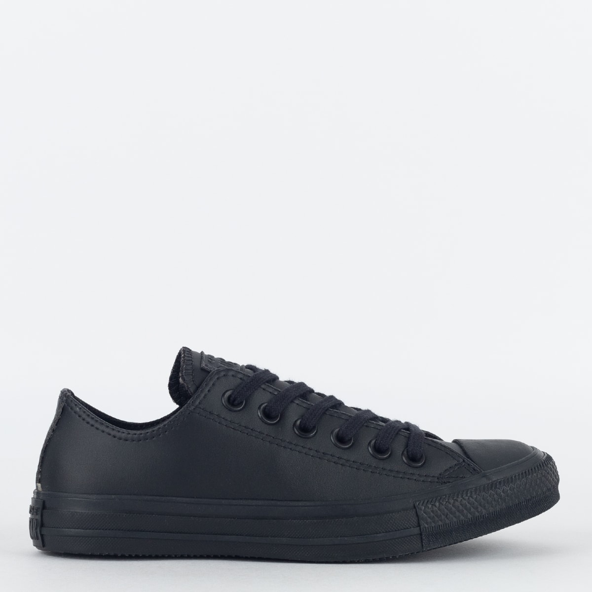 Tênis Converse Chuck Taylor All Star Monochrome Leather Ox Preto Preto CT08260002