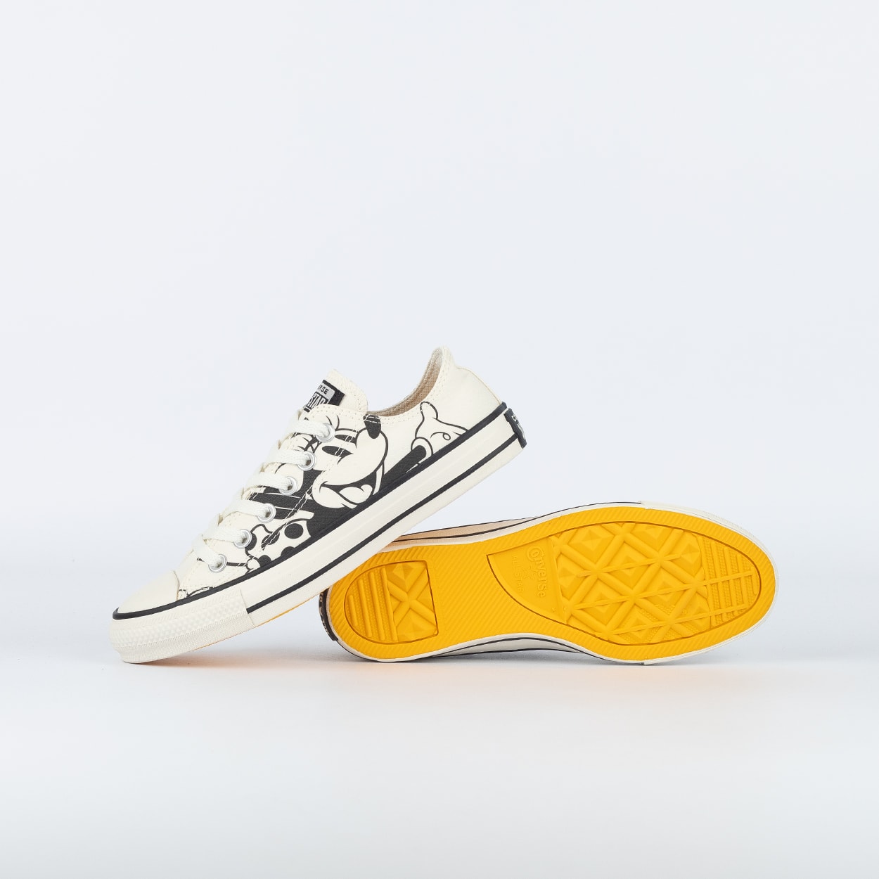 Tênis Converse Chuck Taylor All star Ox Disney Mickey Vintage