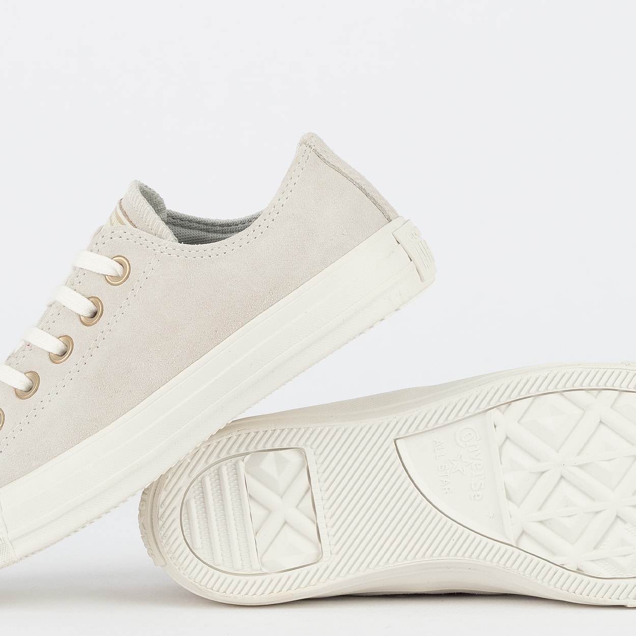 Tênis Converse Chuck Taylor All Star Ox Seasonal Suede Amendoa
