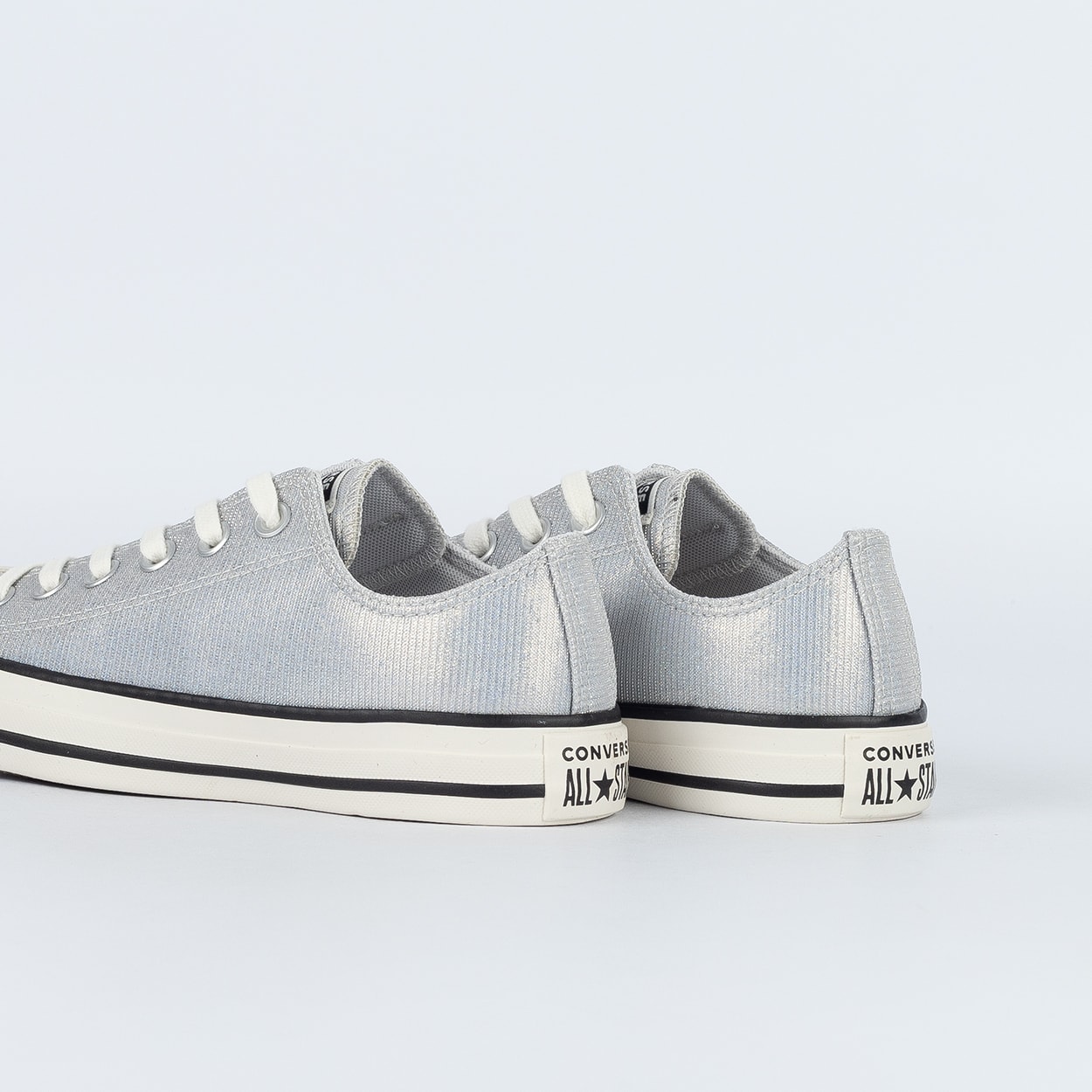 Tênis Converse Chuck Taylor All Star Ox Shine Prata Opaca Amendoa