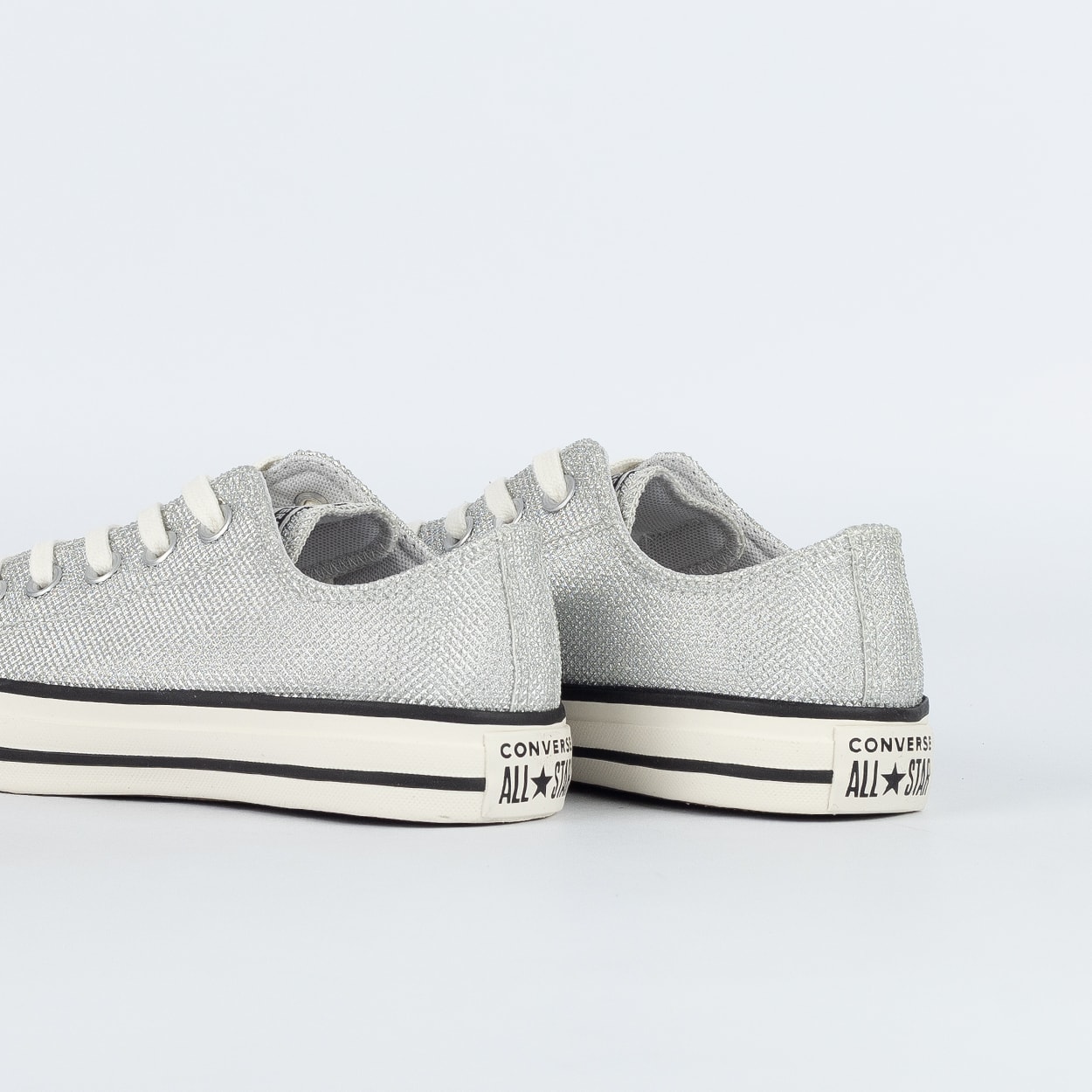 Tênis Converse Chuck Taylor All Star Ox Shine Prata Opaca Amendoa