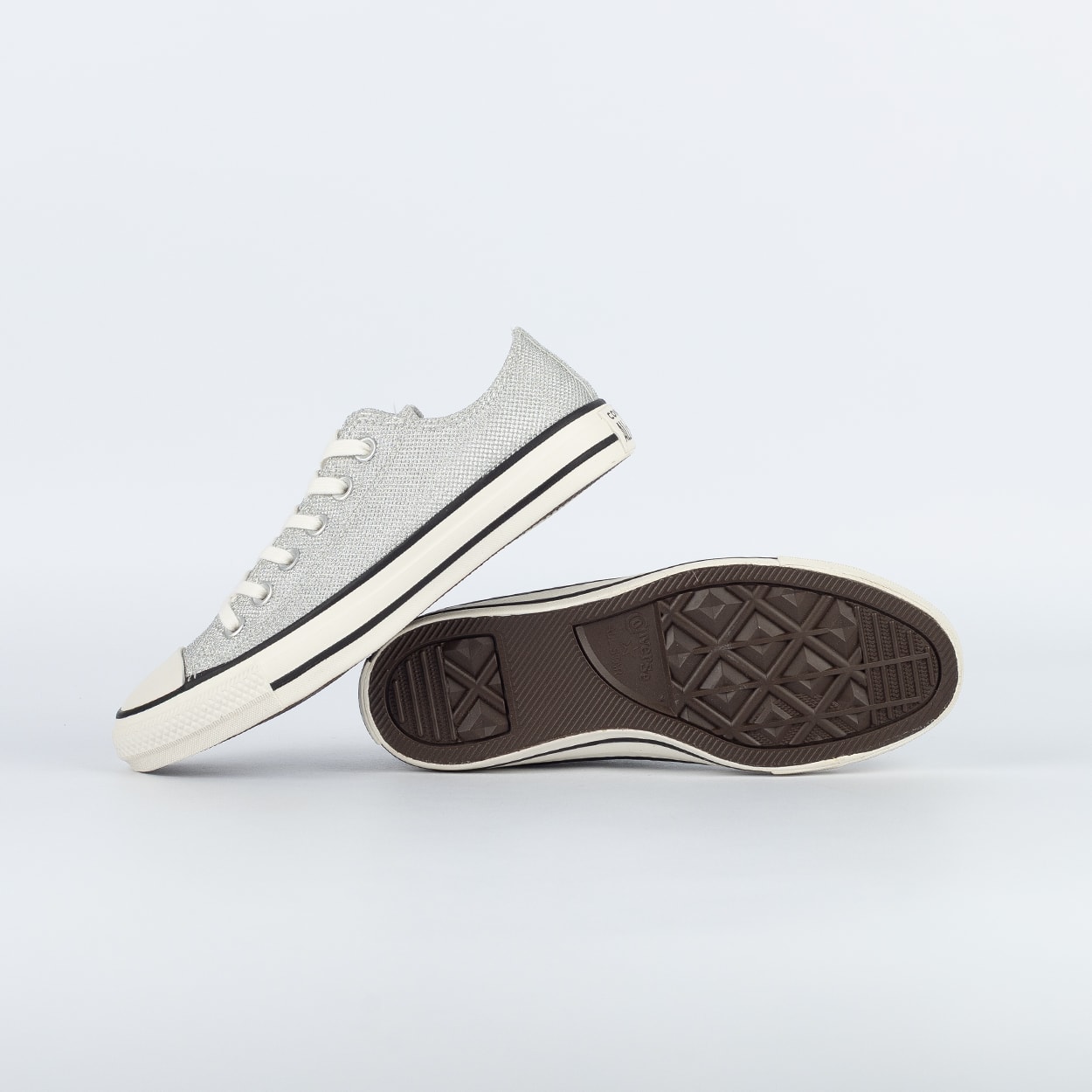 Tênis Converse Chuck Taylor All Star Ox Shine Prata Opaca Amendoa