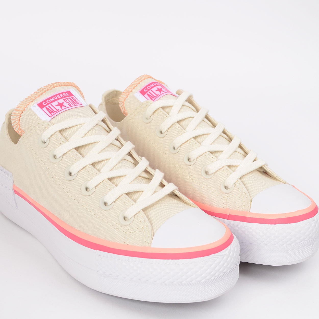 converse beige platform