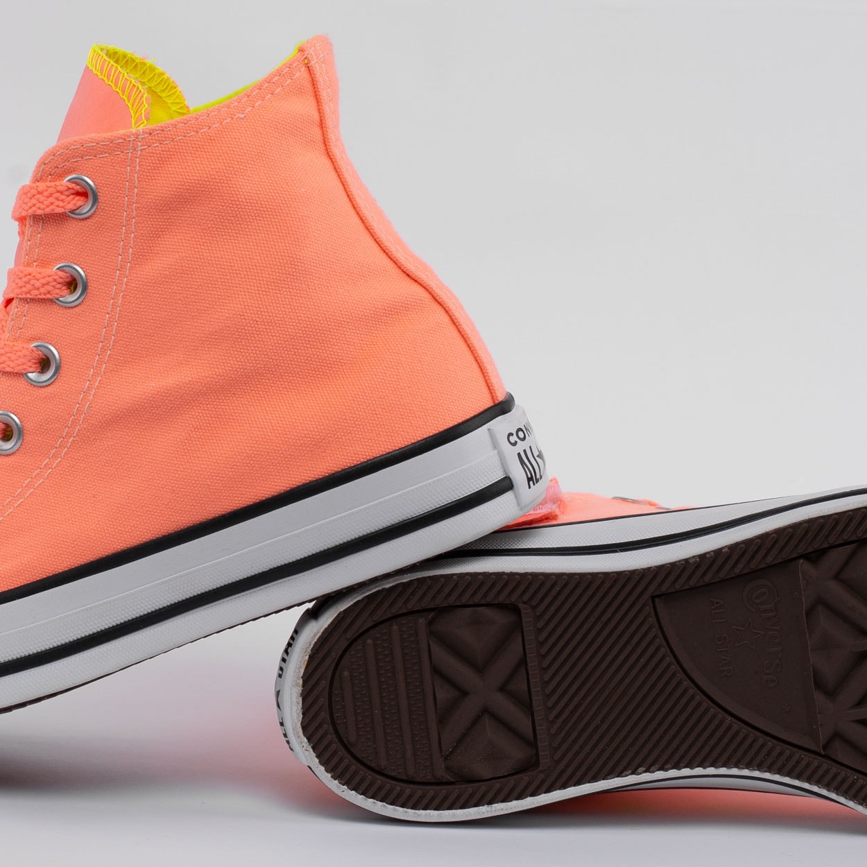 chuck taylor all star coral