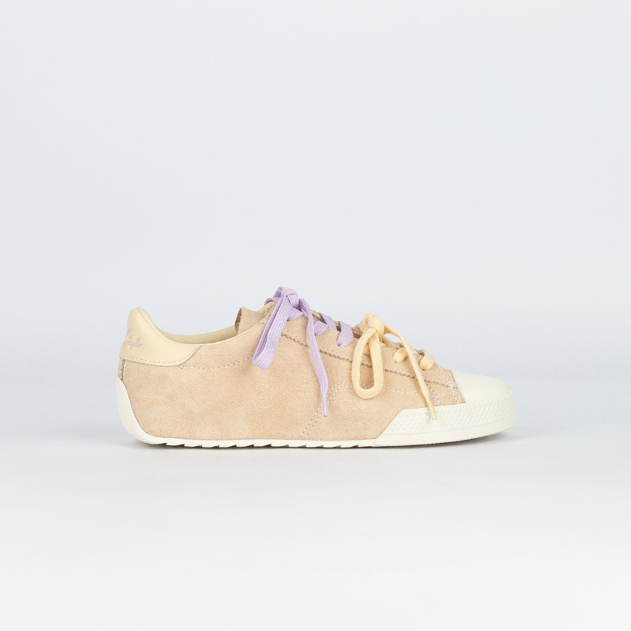 Tênis Converse Chuck Taylor Lo Seasonal Leather Golden View