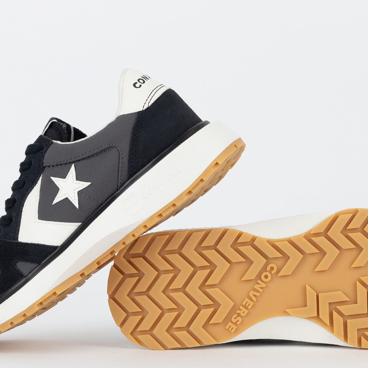 Tênis Converse Omni Trainer Ox Seasonal Color Black Dark Matter