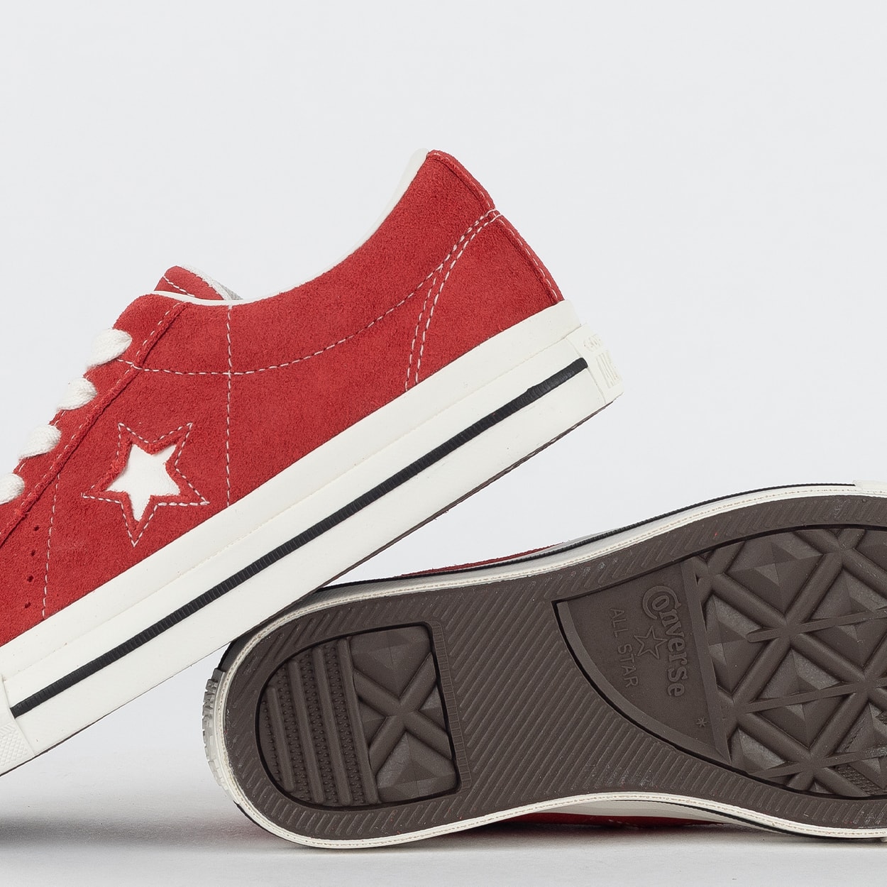 Tênis Converse One Star 95 Ox Seasonal Color Red Vintage White A14712C