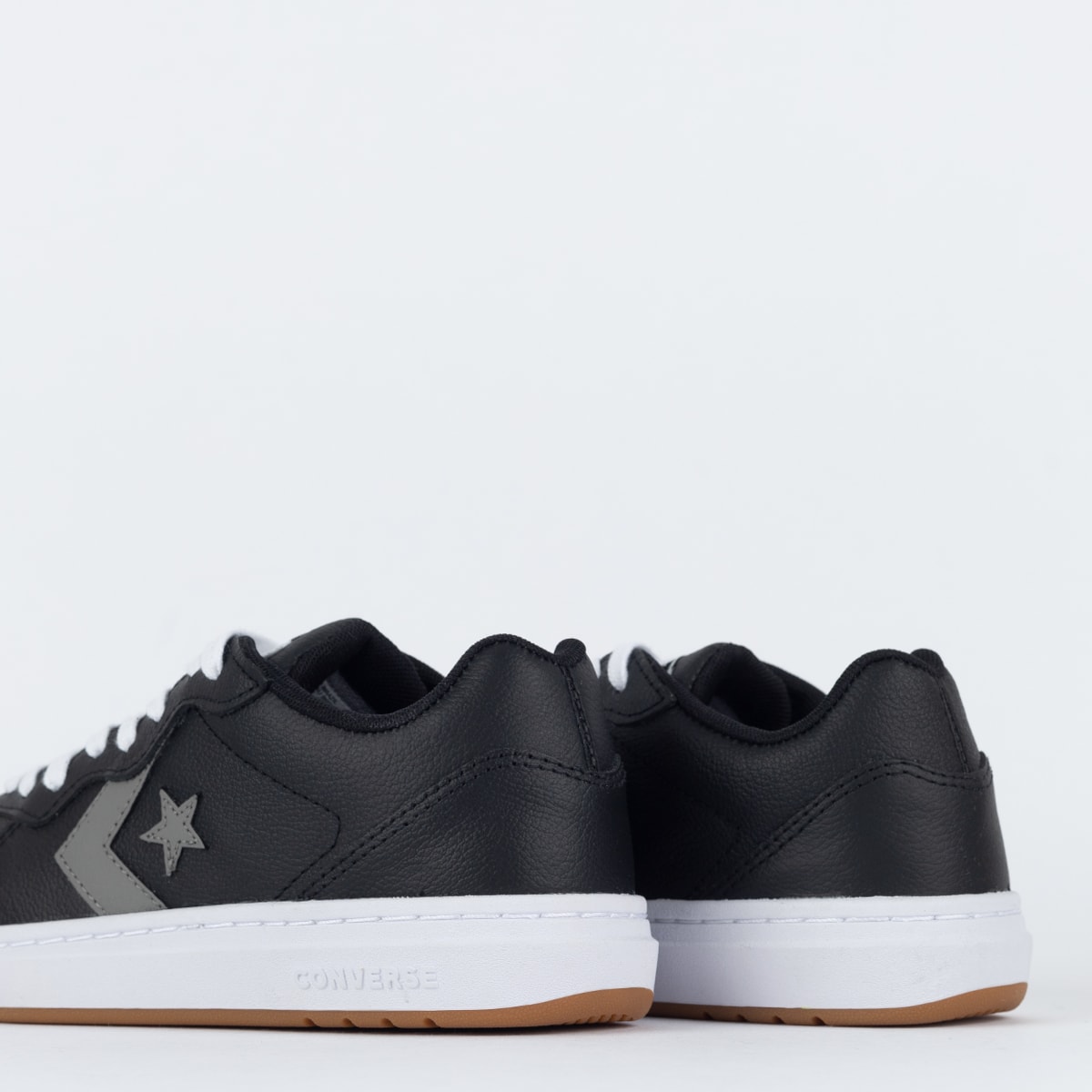 Tênis Converse Rival V2 Ox Seasonal Leather Preto Cinza CO05040001