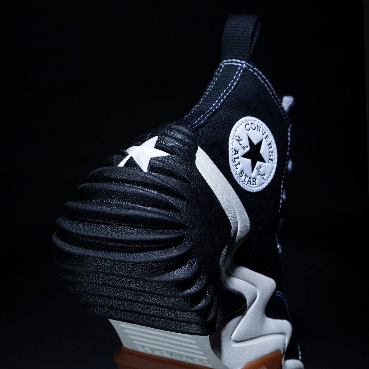 Tênis Converse Run Star Motion Hi Canvas Platform Black White Gum