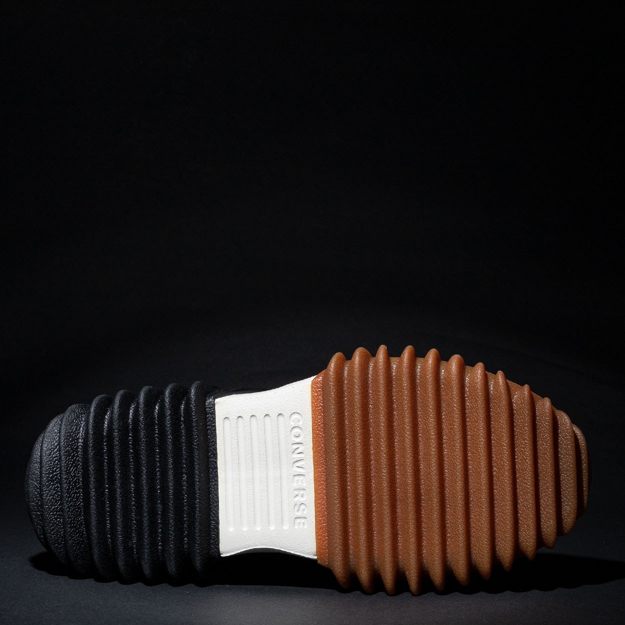 Tênis Converse Run Star Motion Hi Canvas Platform White Black Gum