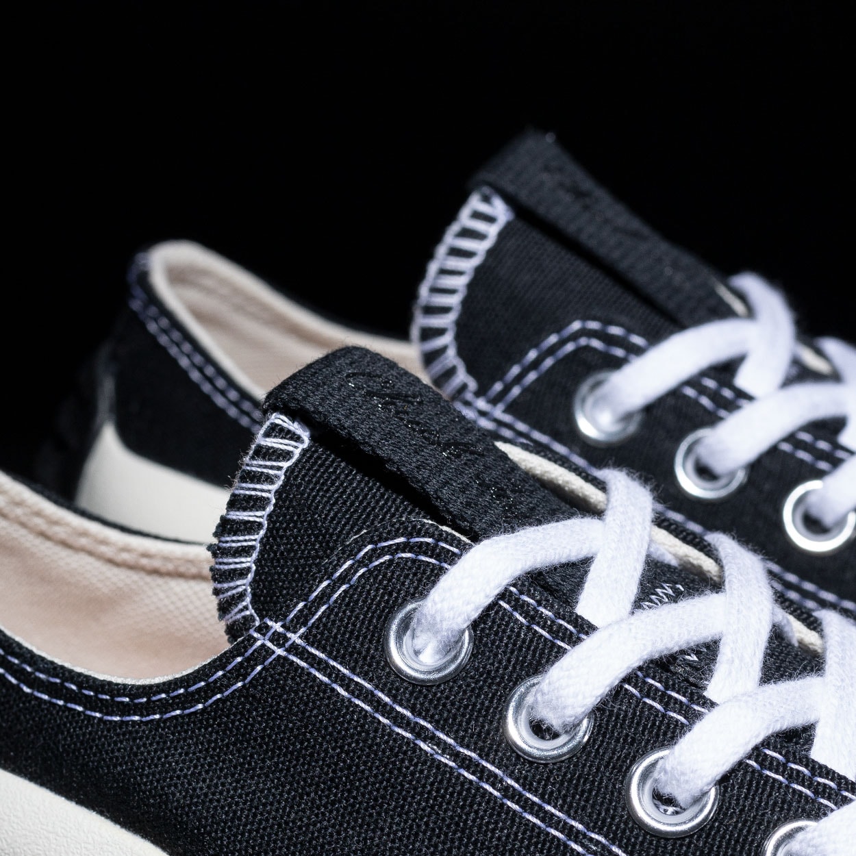 Tênis Converse Run Star Motion Ox Canvas Platform Black White Gum