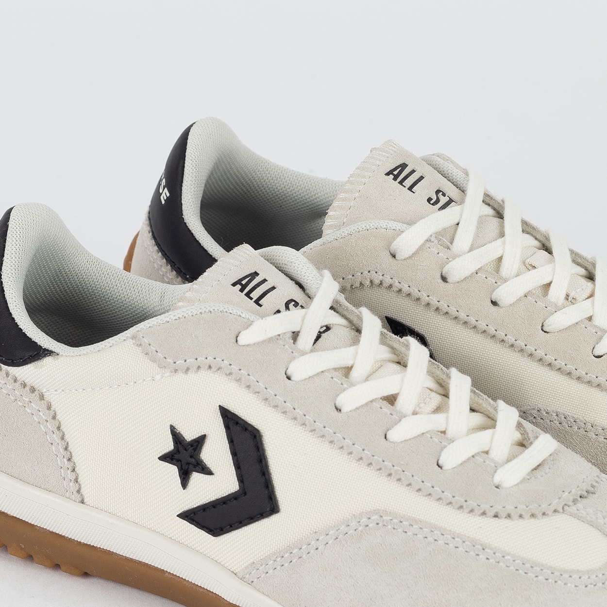 Tênis Converse Run Star Trainer Ox Amendoa Preto CO05490001