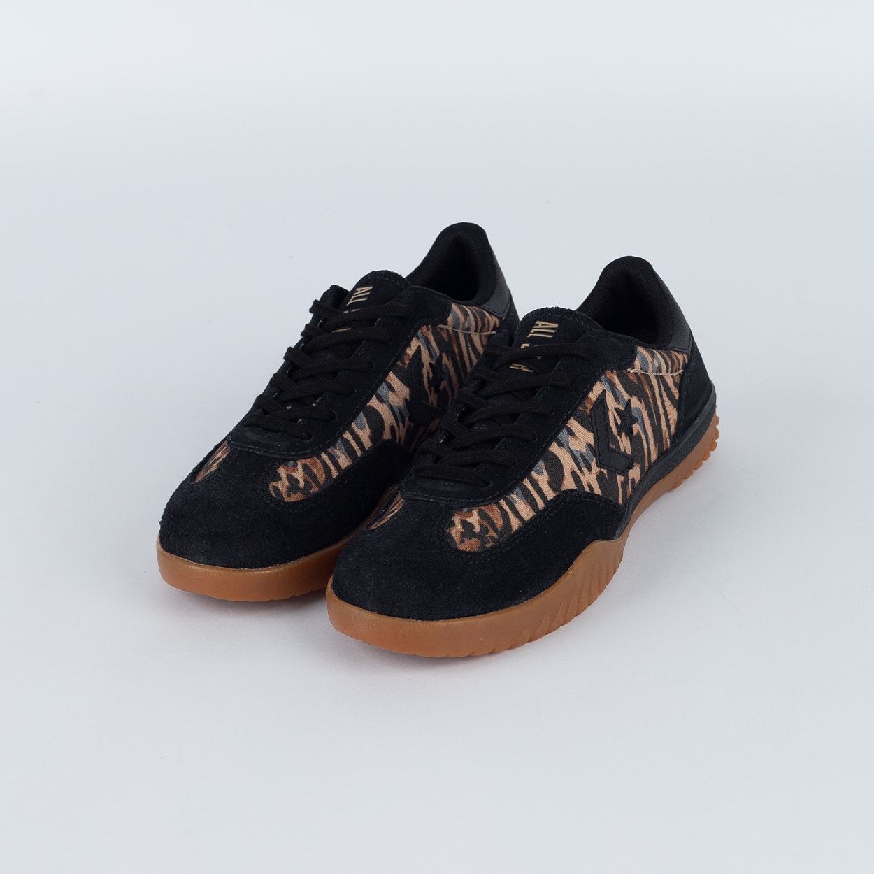 Tênis Converse Run Star Trainer Ox Animal Preto Preto Mel CO06540001
