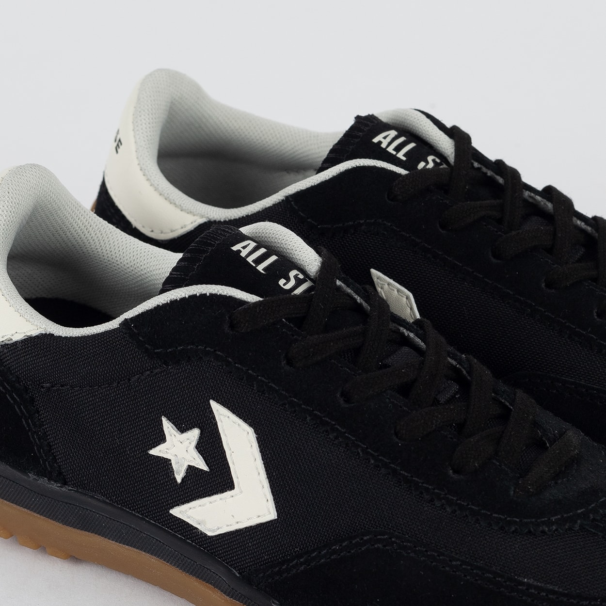 Tênis Converse Run Star Trainer Ox Preto Amendoa CO05490002