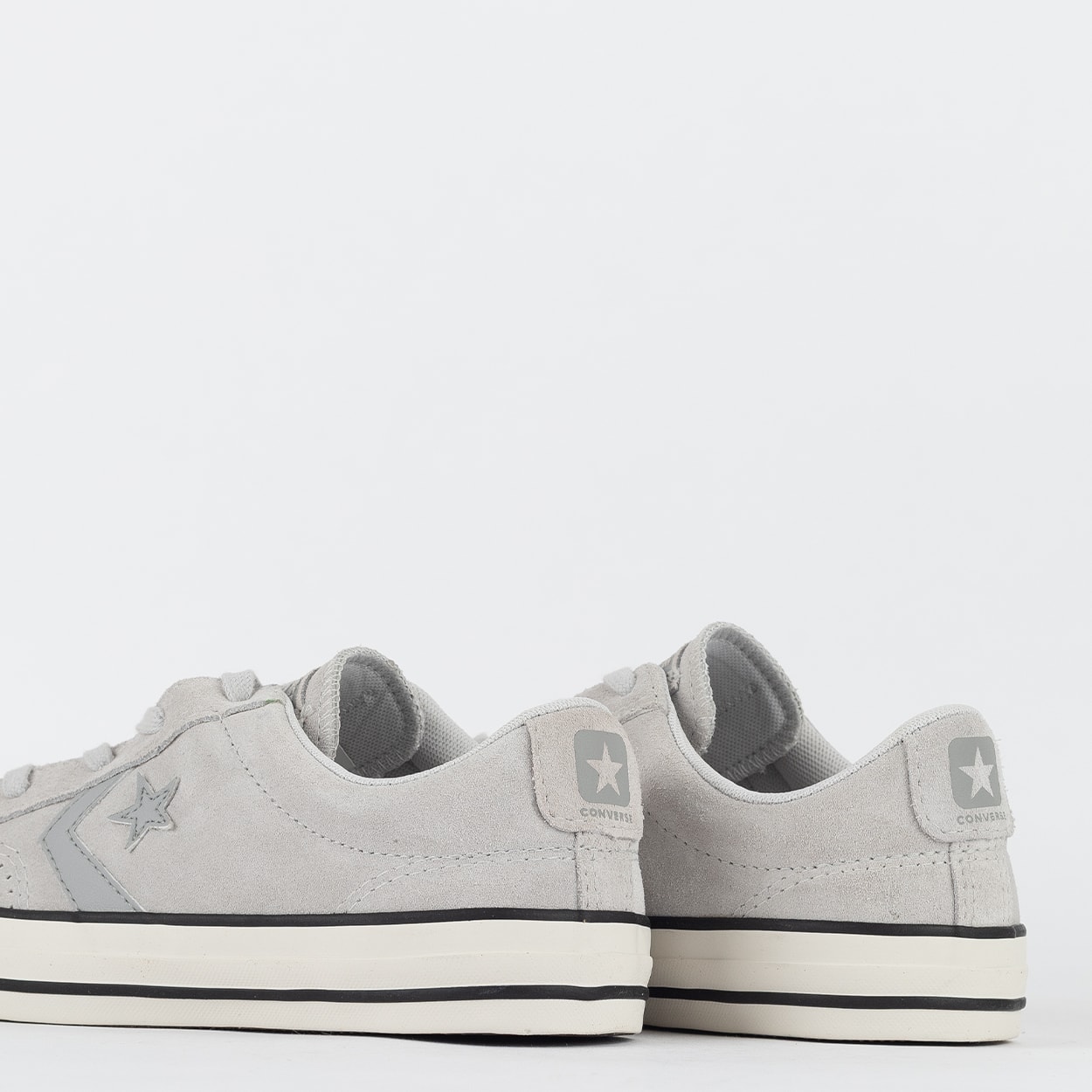 Tênis Converse Star Player Ox Seasonal Suede Cinza Suave CO06520002