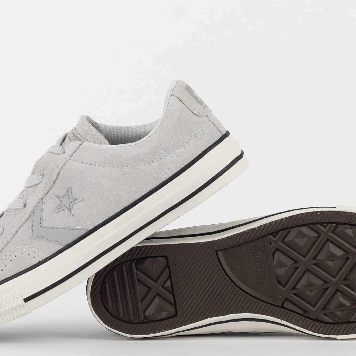 Tênis Converse Star Player Ox Seasonal Suede Cinza Suave CO06520002