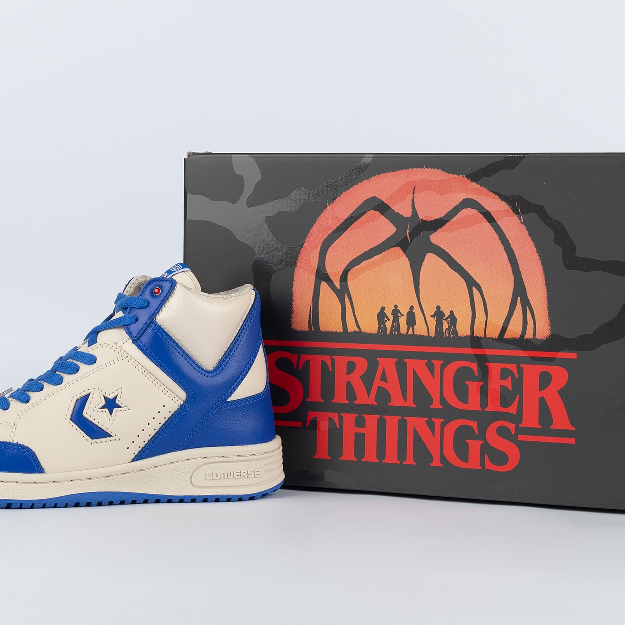 Tênis Converse Weapon Hi Stranger Things Natural Ivory Laser Blue