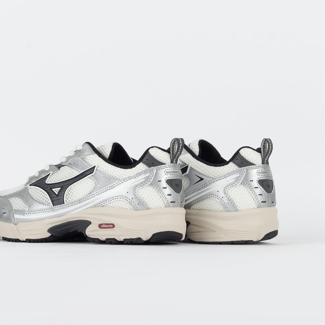 Tênis Mizuno MXR LS Original Branco Prata Cinza