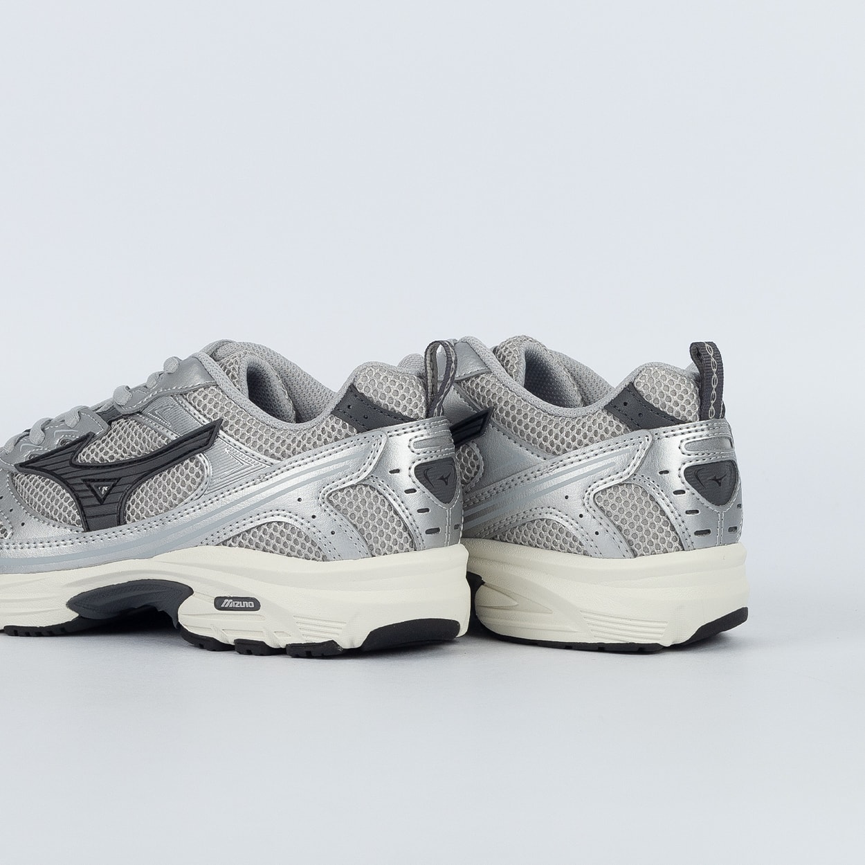 Tênis Mizuno MZR LS Original Cinza Cinza Escuro