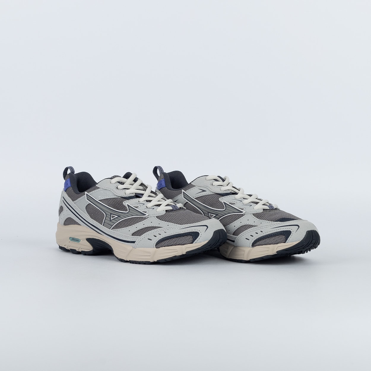 Tênis Mizuno MZR LS Premium Grafite Cinza Claro
