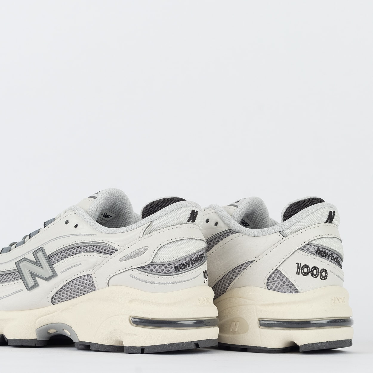 Tênis New Balance 1000 Bege Claro Cinza Claro M1000MEW