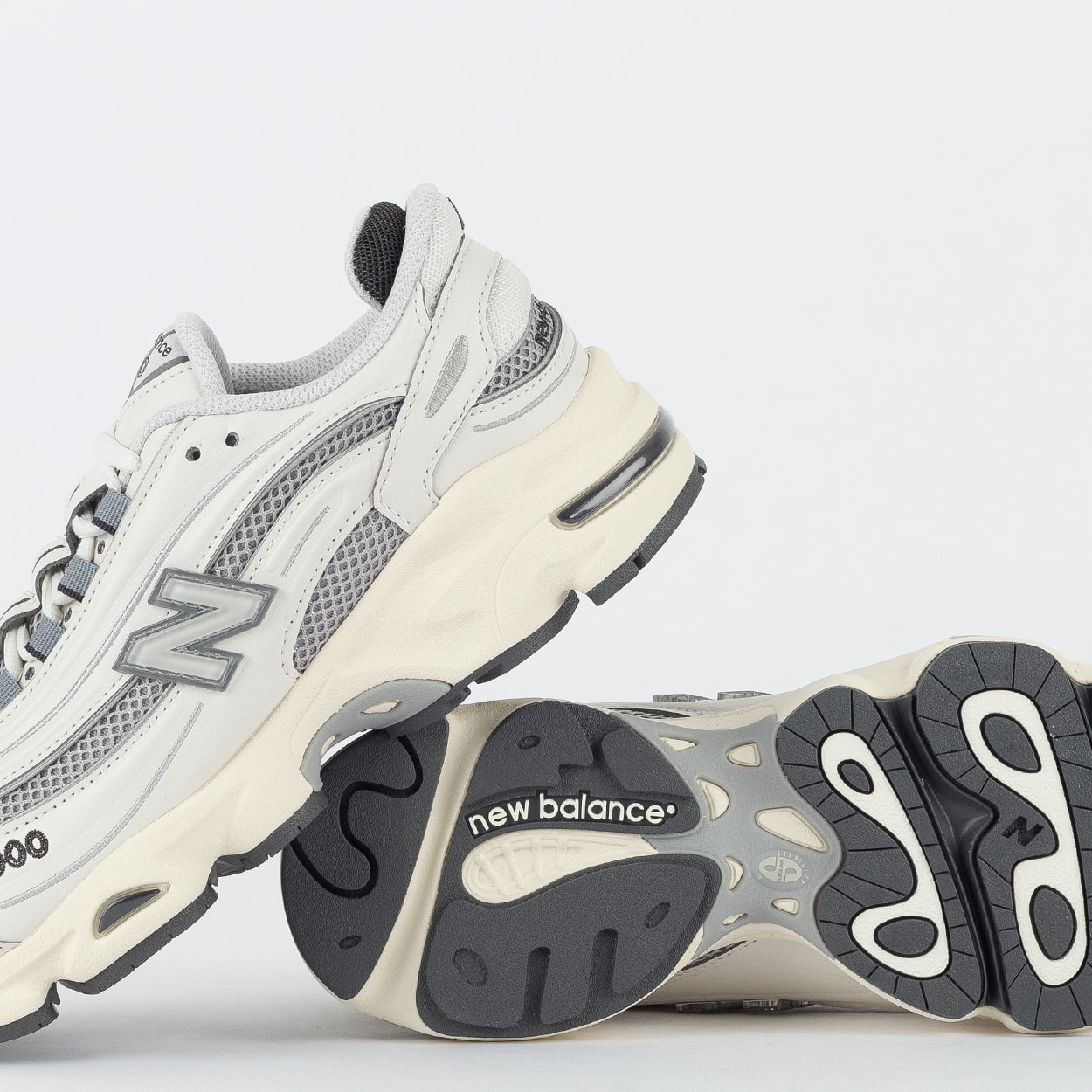 NEW BALANCE/ニューバランスM1000MEW Tênis New Balance 1000 Bege Claro Cinza Claro M1000MEW