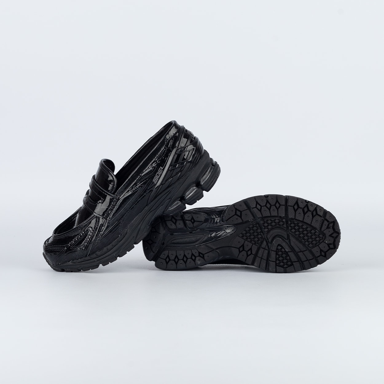 Tênis New Balance 1906L Loafer Preto Shine U1906LCR