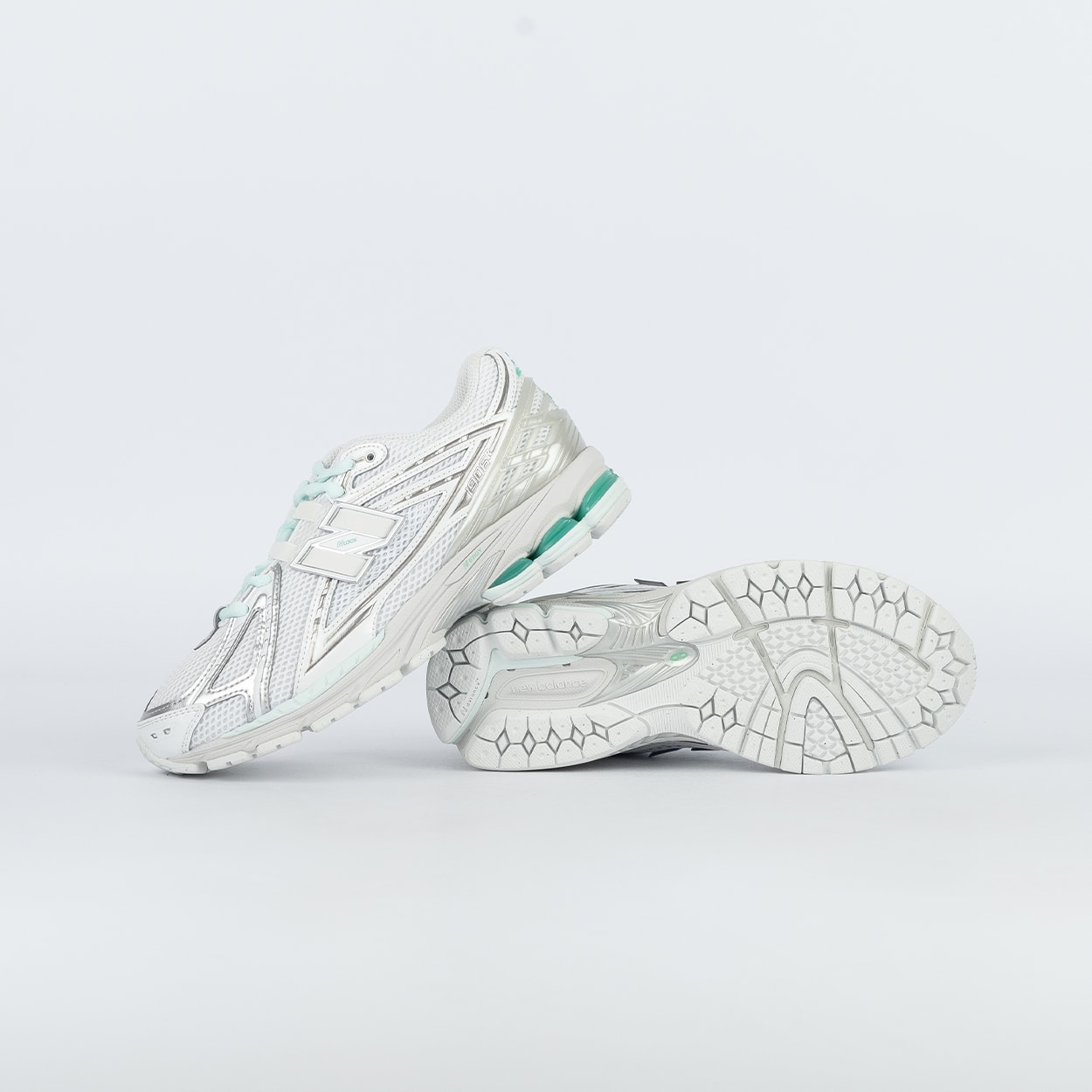 Tênis New Balance 1906R Branco Verde U19061HV
