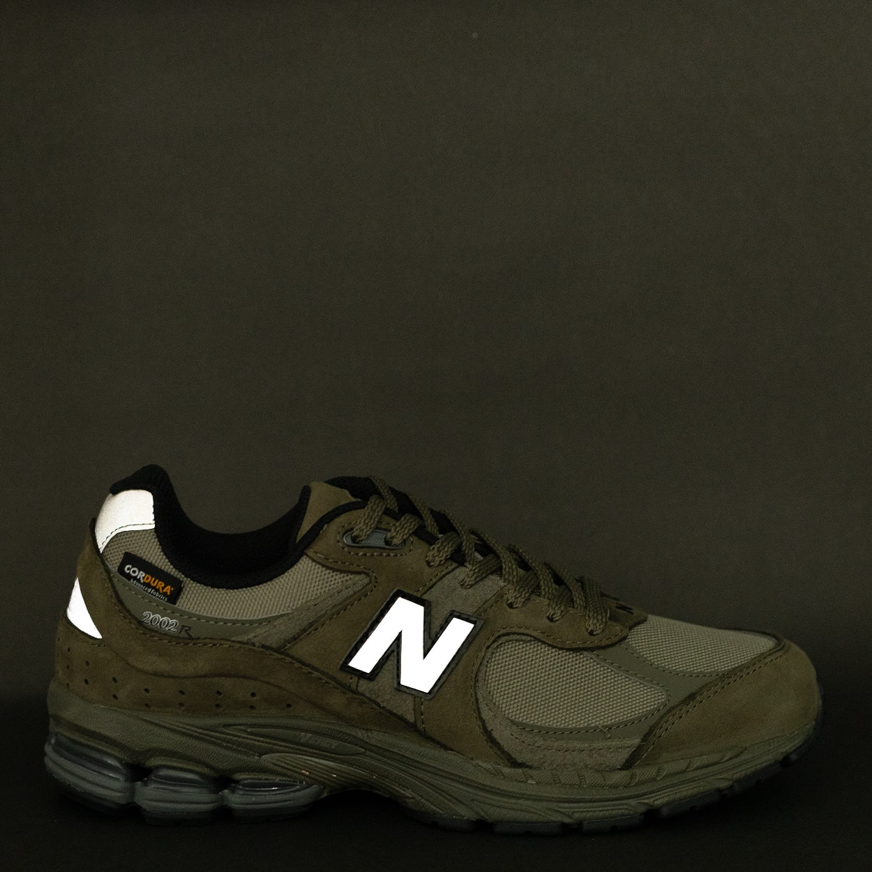 Tênis New Balance 2002 Dark Camo M2002RPK